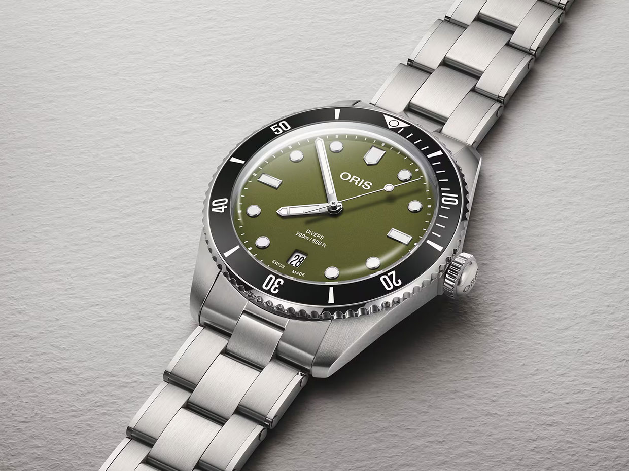 Oris Divers Date Hadir dengan Olive Green Dial, Punya Vibes Diver Military!